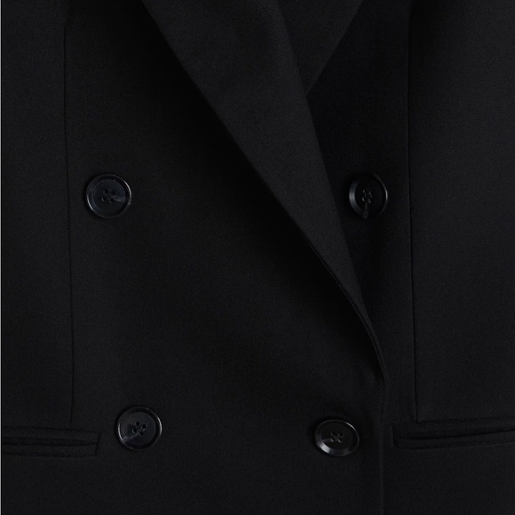 Black Tailored Double-Breasted Structured Suit Blazer - Picture 4 of 10